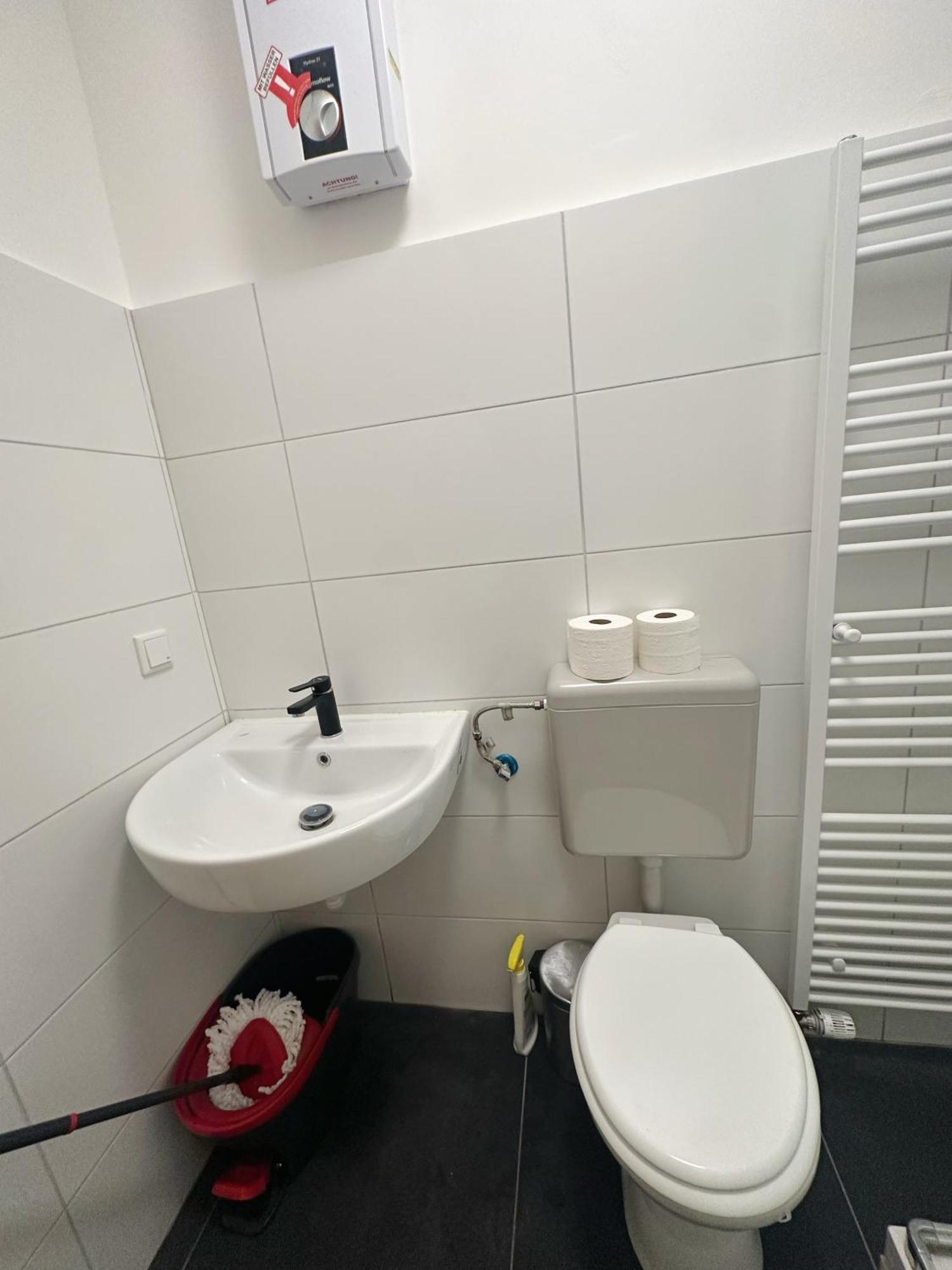 Ferienwohnung 2Schlafenzimmer 5Betten Montuerwhonung Düsseldorf Exterior foto