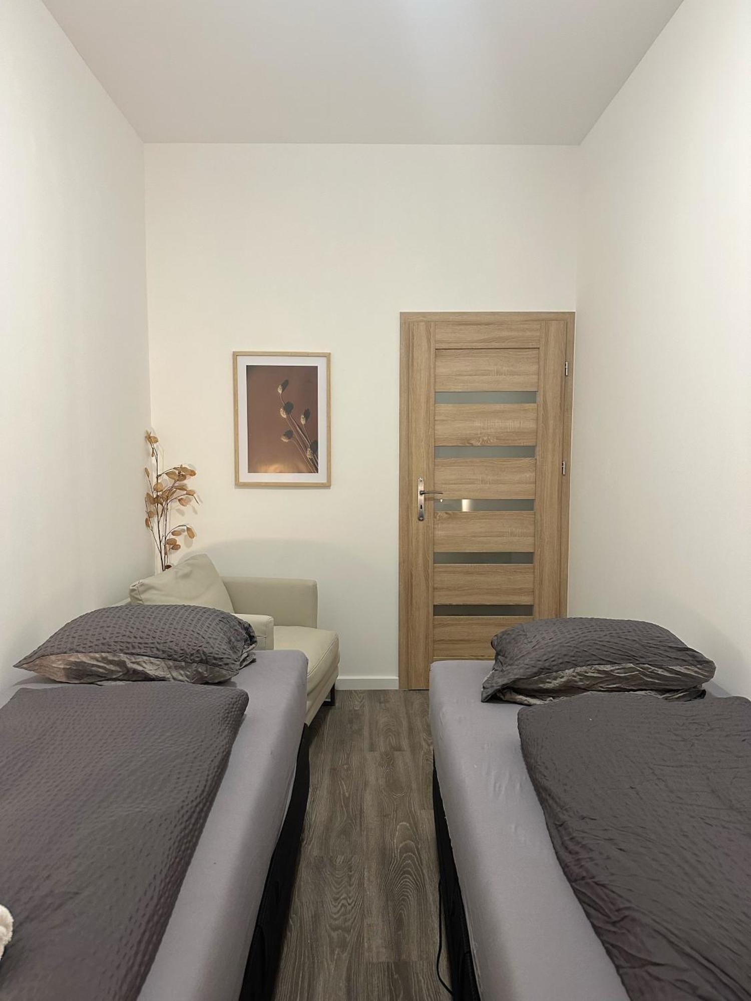 Ferienwohnung 2Schlafenzimmer 5Betten Montuerwhonung Düsseldorf Exterior foto